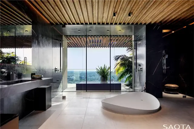 Hill Side Ave Saota Los Angeles Residence - ванная комната с утопленной ванной