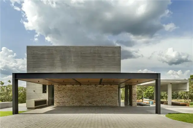 Бетонный дом в Бразилии от Costaveras Arquitetos - пергола