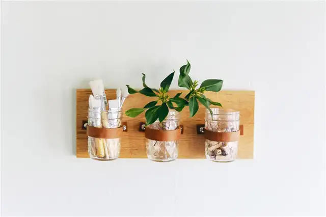 DIY (своими руками) Mason Jar Wall Organizer Project fir Bathroom