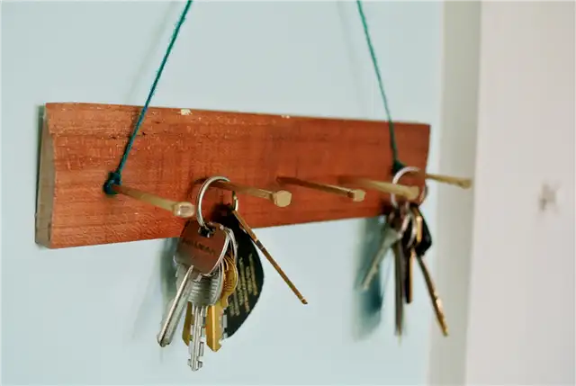 позолоченный железнодорожный гвоздь keyrack