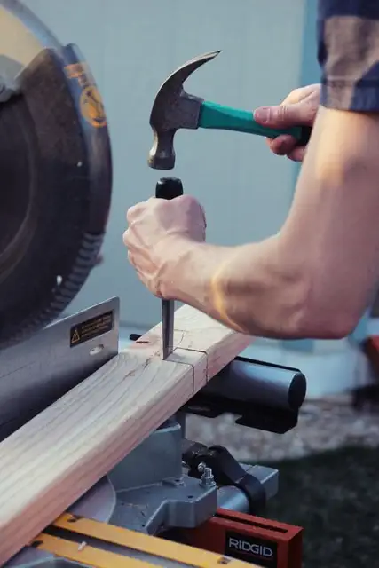 DIY (своими руками)_Grape_Arbor_boards_hammer_36metrov228