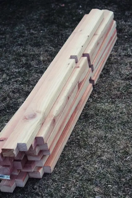 DIY (своими руками)_Grape_Arbor_boards_hammer_notched_boards_36metrov229