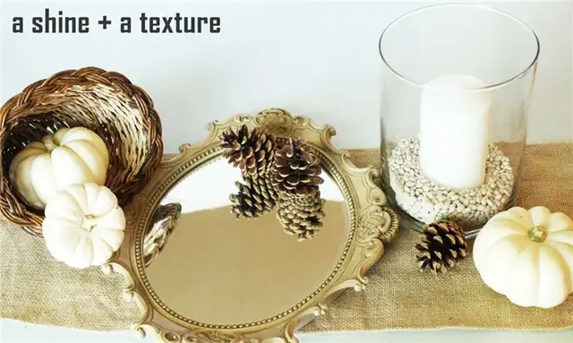 White Pumpkin Centerpieces - подумайте о том, чтобы положить на стол зеркало или другой блестящий предмет.