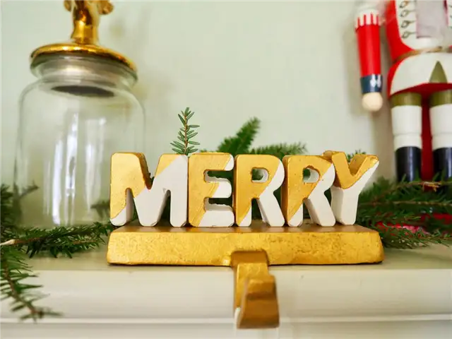 Вешалка для чулок DIY (своими руками) merry christmas