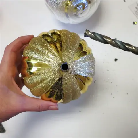 Christmas Ornament Floral Table Decor - электродрель