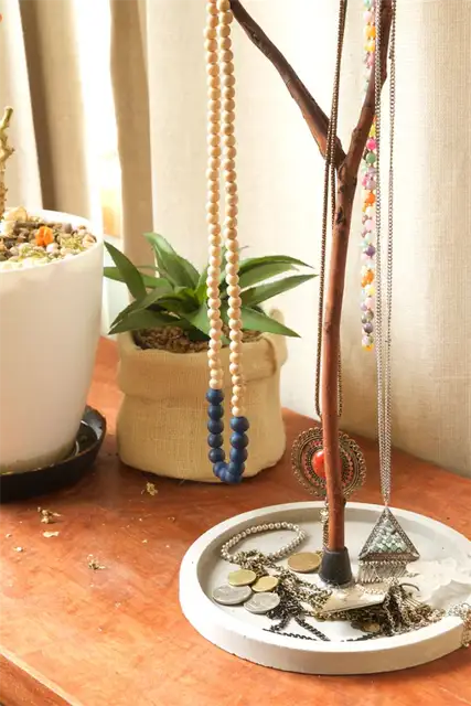 jewelry-tree-display-craft