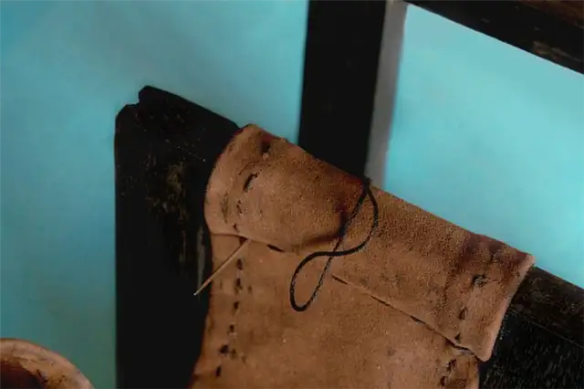 DIY (своими руками) Leather Sling Wine Rack - ruller pencil