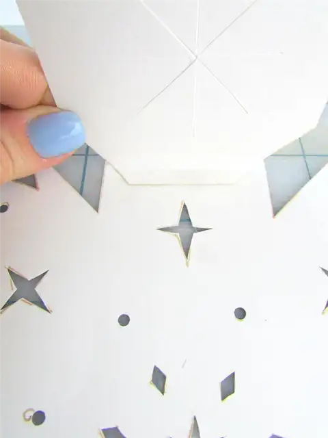 Nordic-Inspired-Paper-Star-Lantern-Tape