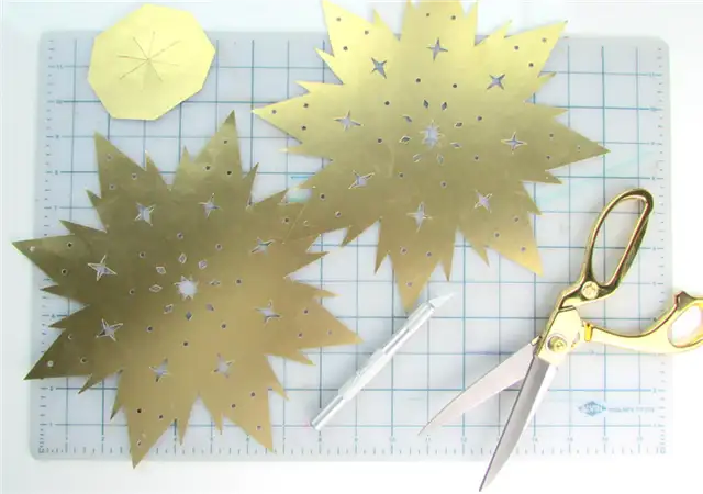 Nordic-Inspired-Paper-Star-Lantern-Print-Cut