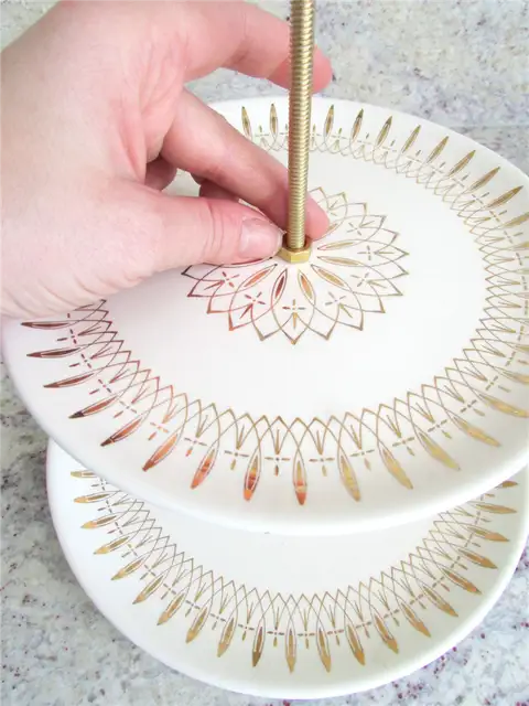 DIY (своими руками)-Tiered-Dessert-Stand-step5