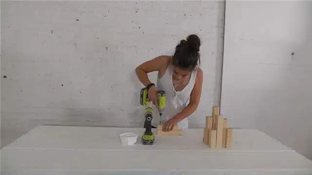 DIY (своими руками) Деревянные канделябры Прикрепленное дерево