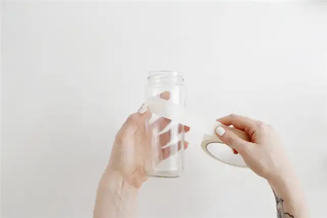 Кувшины с золотыми наконечниками 2