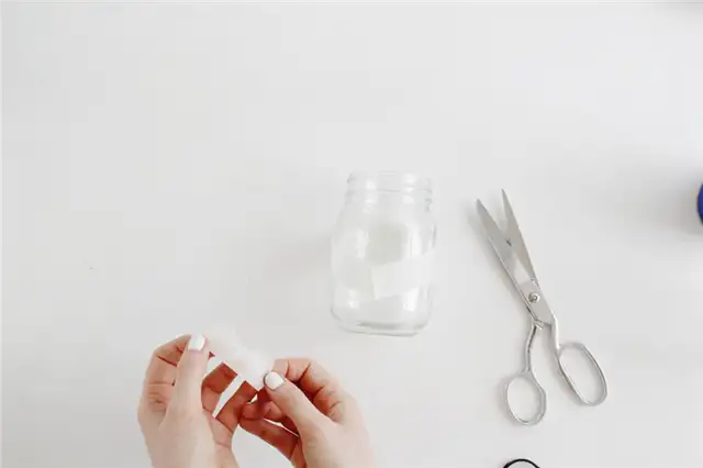 Кувшины с золотыми наконечниками 5