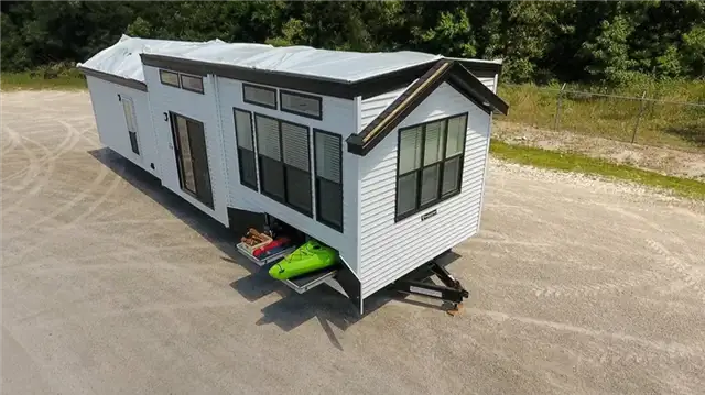 Park Model Homes - Crafts man Large House on Wheels