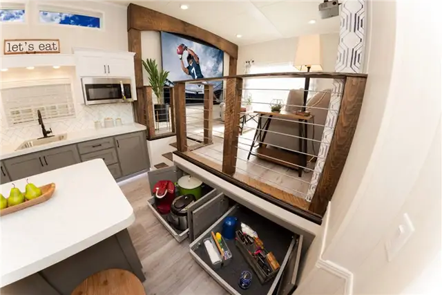 Park Model Homes - Crafts man Large House on Wheels - хранение под полом