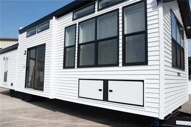 Park Model Homes - Crafts man Large House on Wheels - архитектура