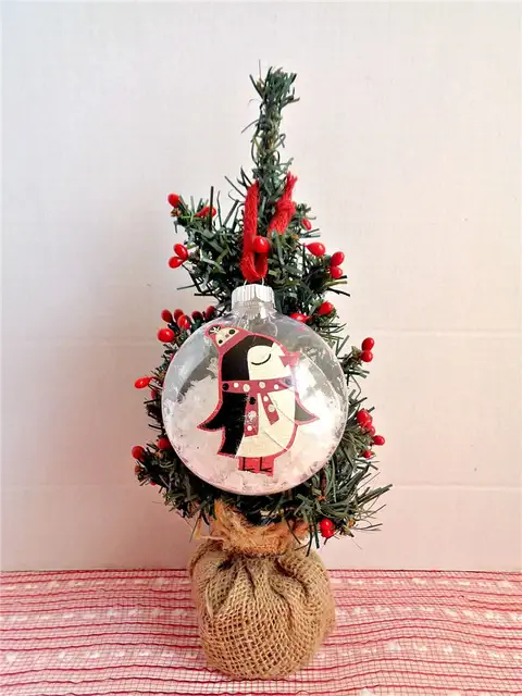 Ways To Use Scraps Of Wrapping Paper - Tree Ornament