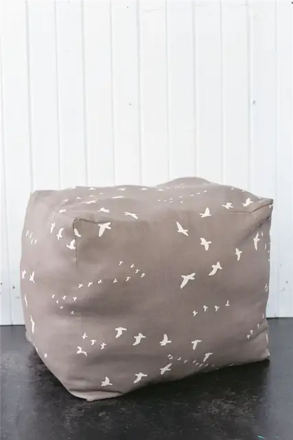 diy-floor-pouf-finished