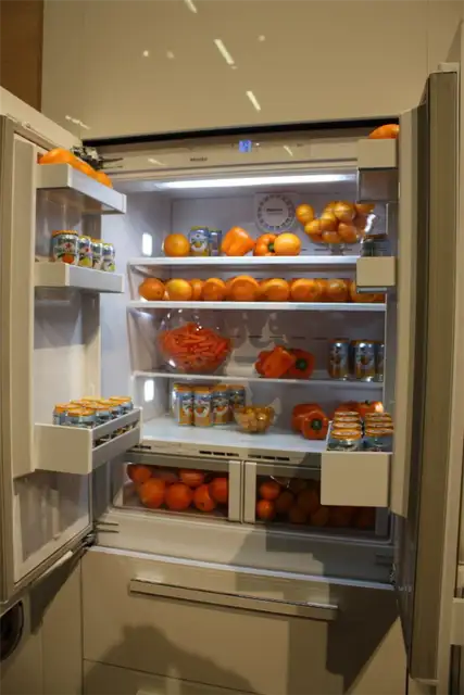 Холодильник с французской дверью Miele