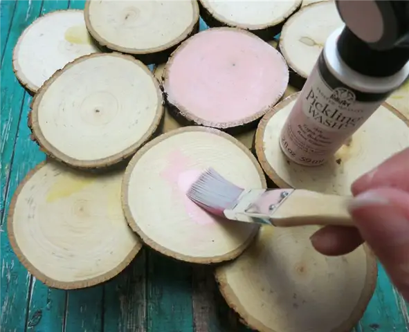 Подставка для торта Rustic Wood Rounds Tutorial - покраска