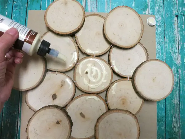 Подставка для торта Rustic Wood Rounds Cake Stand Tutorial - процесс склеивания