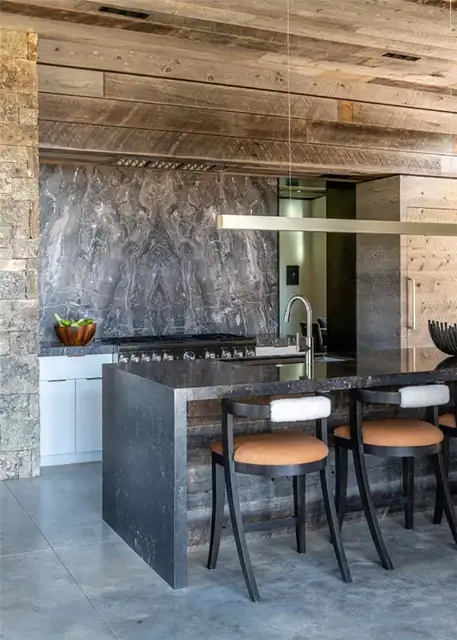 Столовая Rustic Modern Mountain Home