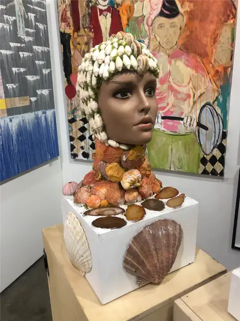 Смешанная медиа Shell Lady Джея Луиса