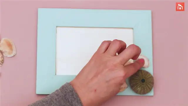 DIY (своими руками) Seashell Picture Frame - шаг 1 (8)