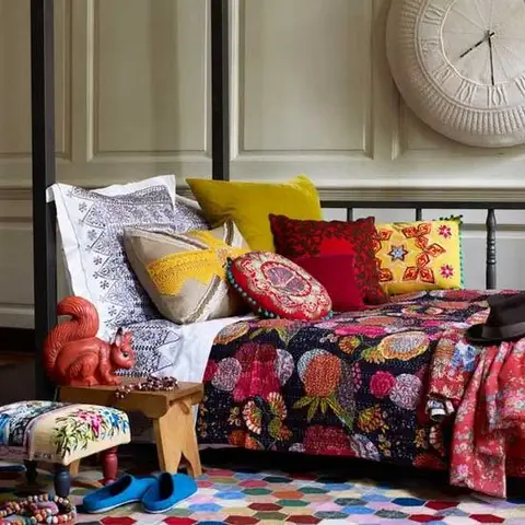 inspiring-ideas-colourful-living-rooms-eclectic-room
