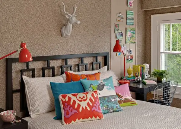 olored-pillows-for-children-bedroom