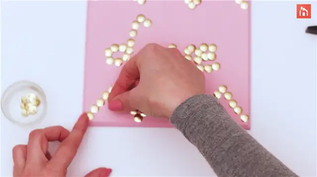 DIY (своими руками) thumbtacks sign (37)