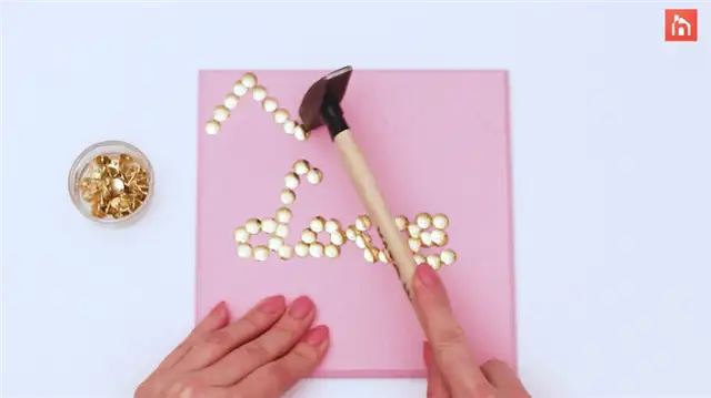 DIY (своими руками) thumbtacks sign 41 1024x576