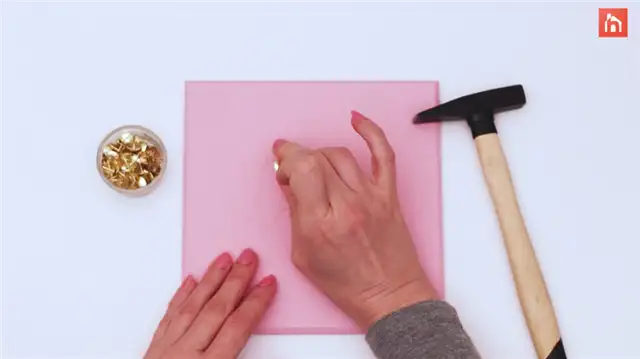 DIY (своими руками) thumbtacks sign 41 1024x576