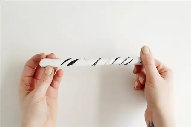 DIY (своими руками)-Marbled-Trinket-Dish-twist