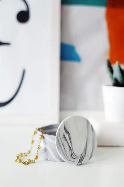 DIY (своими руками)-Marbled-Trinket-Dish-jewelry-box