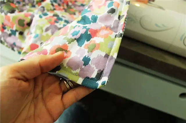 DIY (своими руками) Reversible Summer Quilt-This what your straight seam fold-edge quilt will look like when it's all complete.