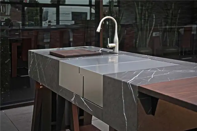 современная кухня на открытом воздухе bbqube-outdoor-kitchen3