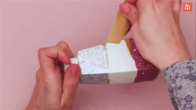 DIY (своими руками) Ваза для цветов с блестками (17)
