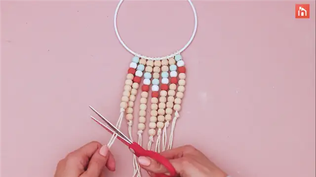 декор из деревянных бусин DIY (своими руками) (43)