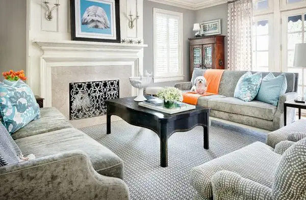 love-the-drapes-for-this-living-room