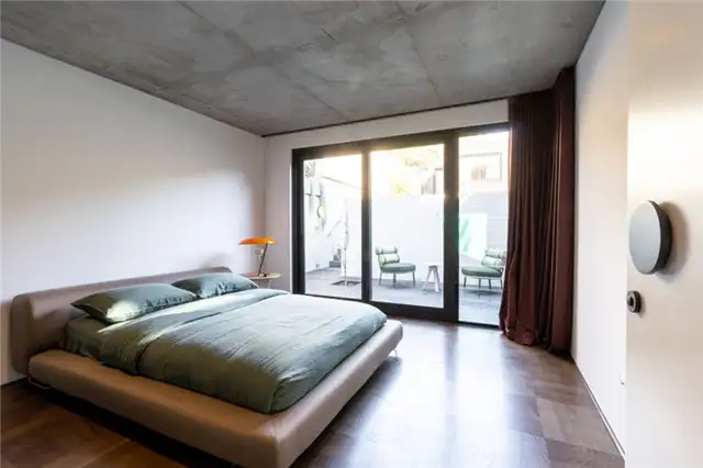 Shutter House by State of Kin + спальня Mobilia