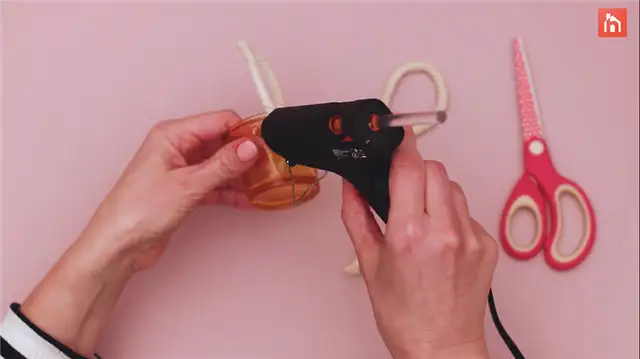 DIY (своими руками) настенный держатель свечи (21)