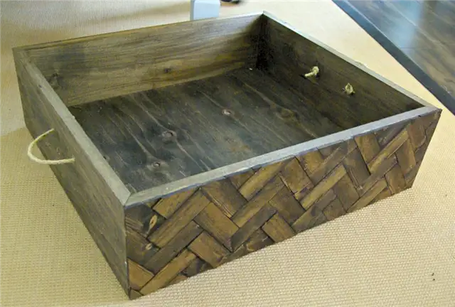 DIY (своими руками) Елочная коробка вид спереди 1024x685