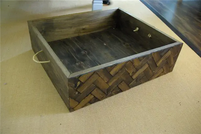 DIY (своими руками) Елочная коробка вид спереди 1024x685