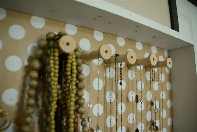 DIY (своими руками)-jewelry-wall-holder-hanging