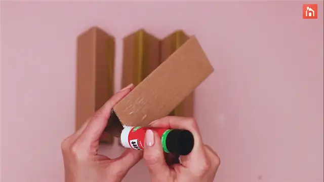 DIY (своими руками) органайзер для карандашей из картона (19)