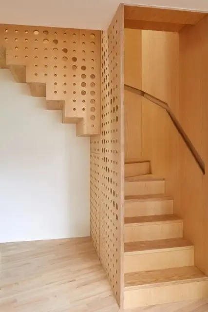 ash-house-r2-studio-london-house-extension-hole-punched-wall