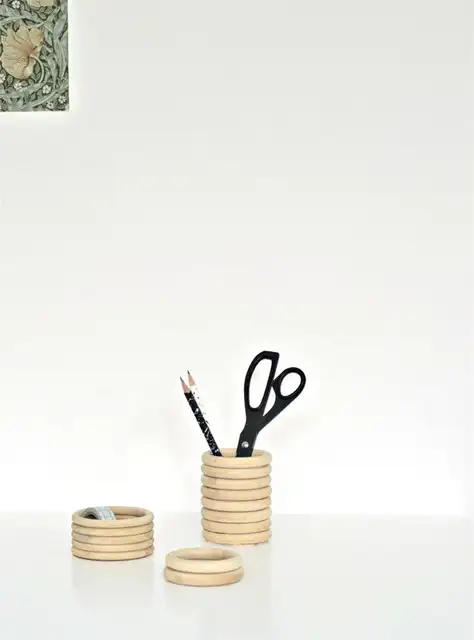 Деревянный держатель для карандашей DIY (своими руками)