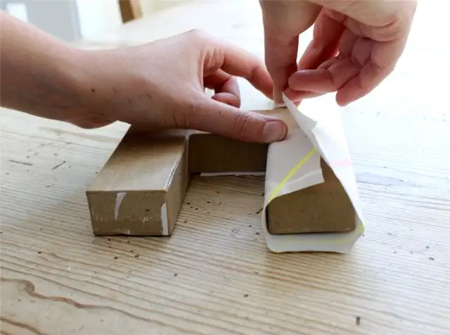 Красочные DIY (своими руками) ткани покрыты буквы клей