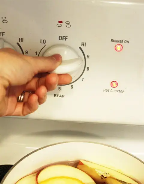 DIY (своими руками) Осенние ароматы - Доведите содержимое кастрюли до кипения